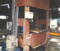 Hydraulic Press 100 Tonnes For
Bearing & Shaft Fitting